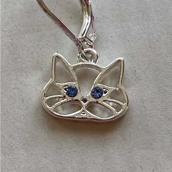 Napier Cat Earrings - Picture 5 of 5